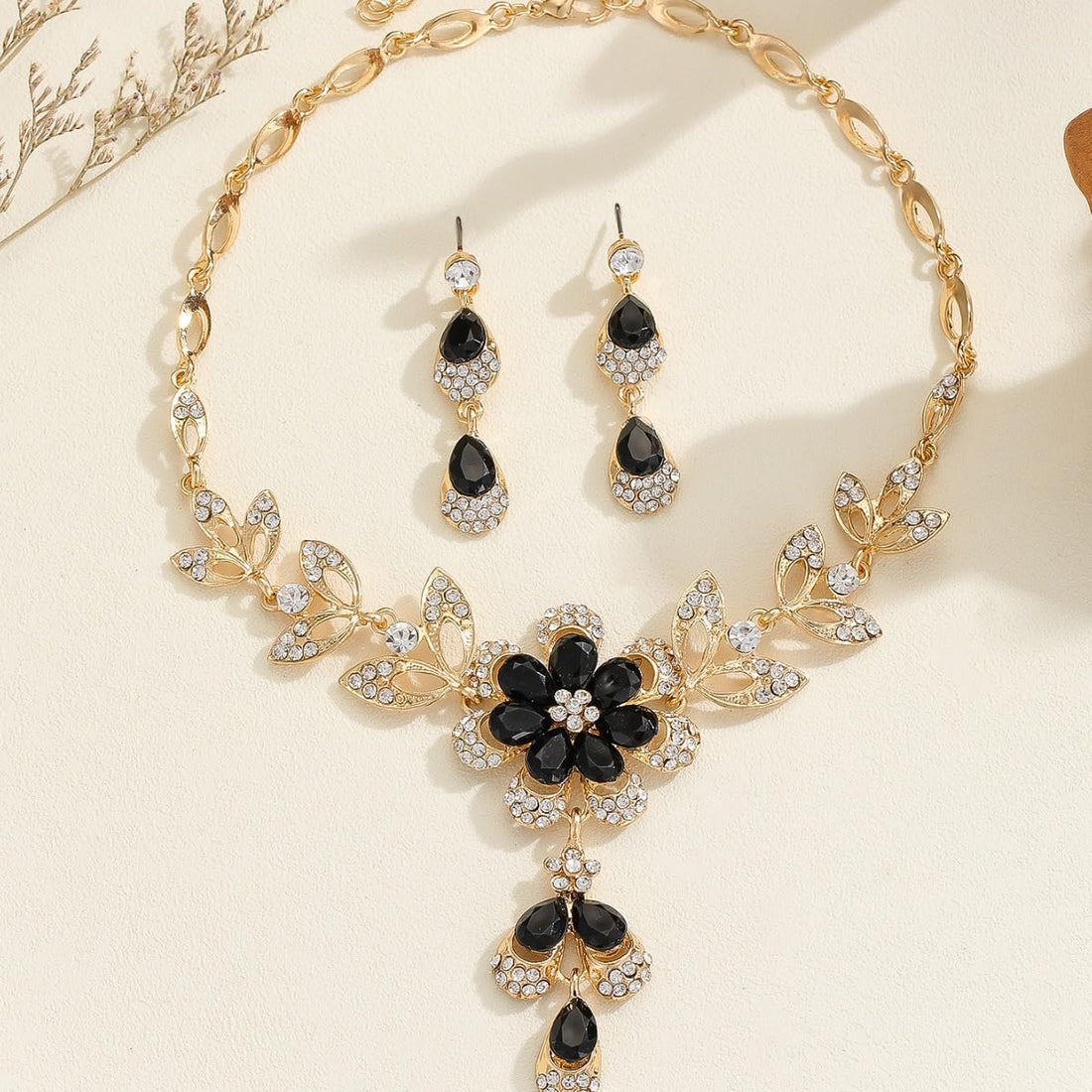 Gold Black Jewelry Sets for Women Trendy Prom Wedding Jewelry Set Black Gold Crystal Flower Necklace Earrings Set Sparkly Black Prom Dresses Formal Accessories Womens Christmas Gifts