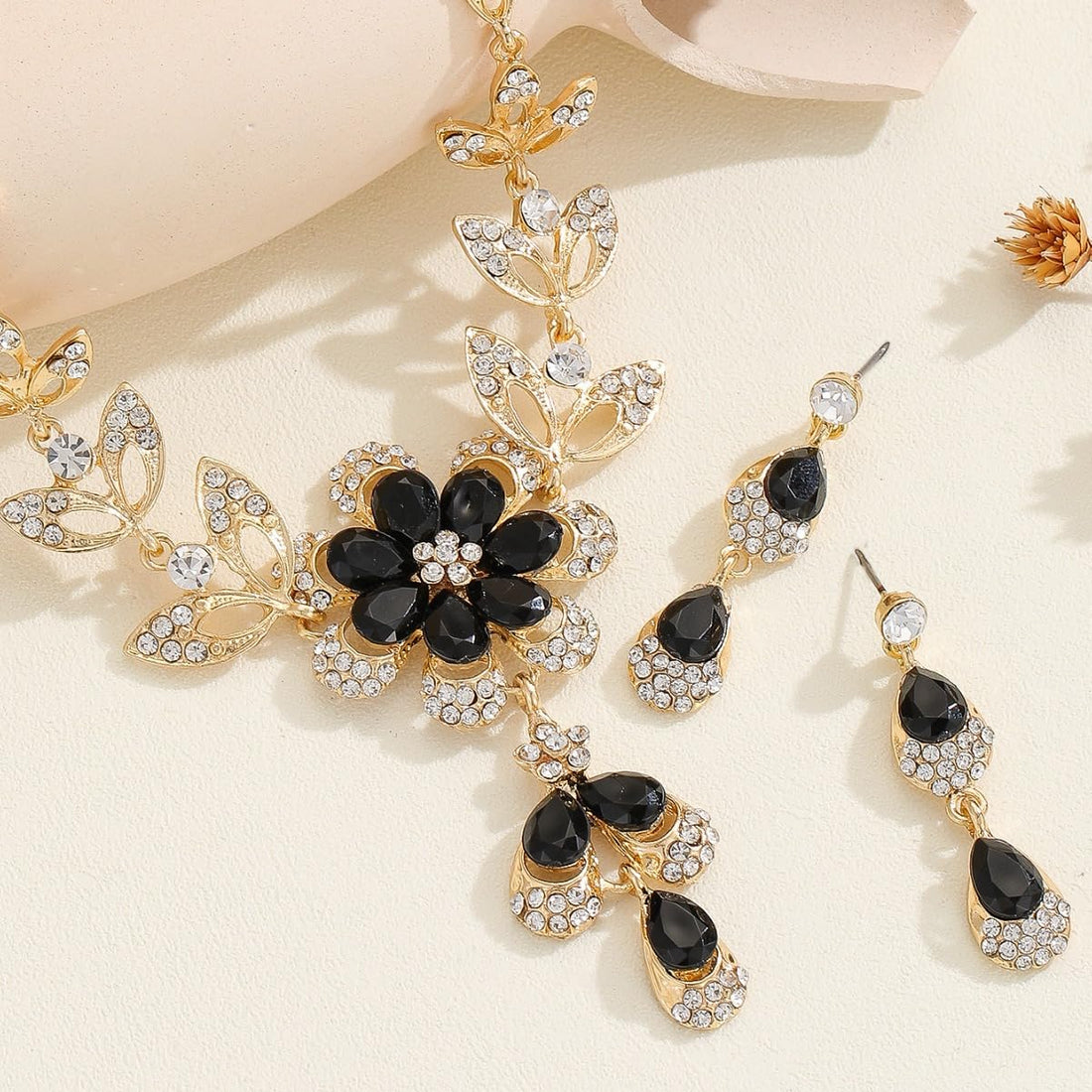 Gold Black Jewelry Sets for Women Trendy Prom Wedding Jewelry Set Black Gold Crystal Flower Necklace Earrings Set Sparkly Black Prom Dresses Formal Accessories Womens Christmas Gifts